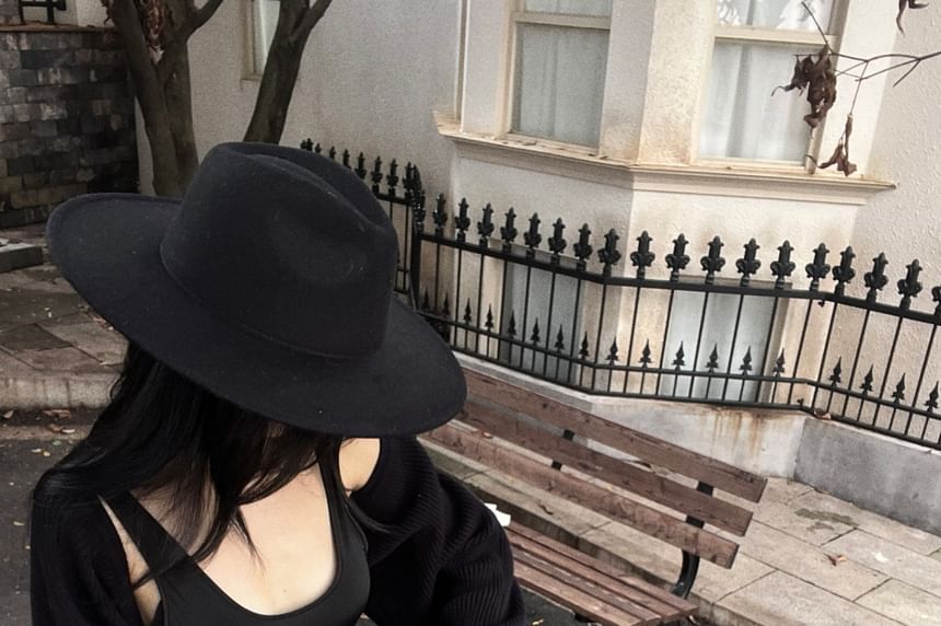 Sleeveless Plain Bodysuit Top / Long-Sleeve Knit Shrug