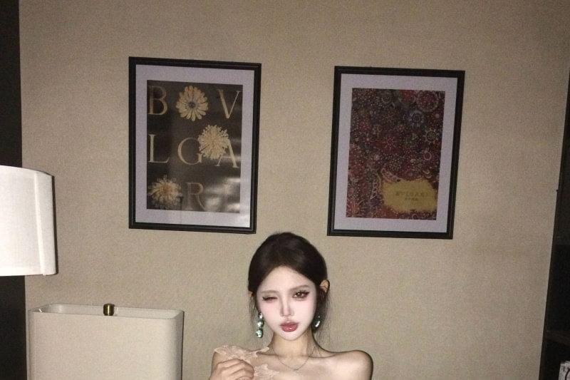 One-Shoulder Lace Panel Satin Bodycon Evening Gown