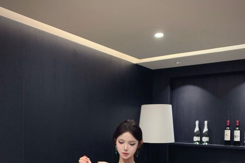 One-Shoulder Lace Panel Satin Bodycon Evening Gown