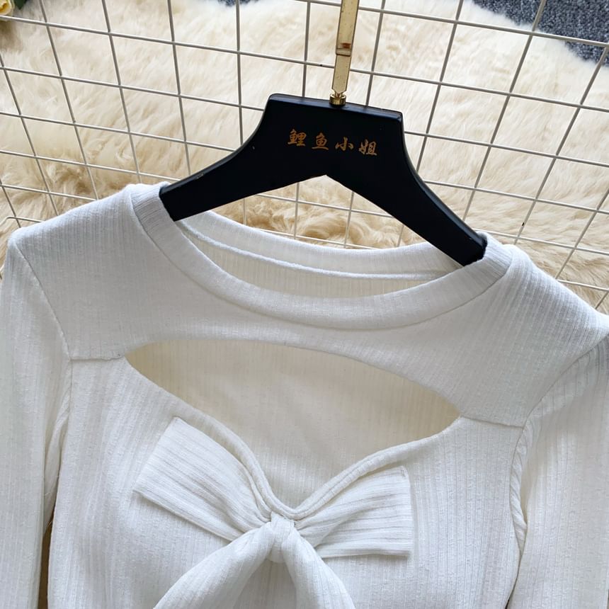 Cutout Knit Long-Sleeve Crop Top