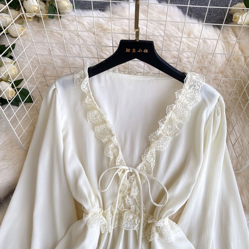 V-Neck Lace Trim Long-Sleeve Crop Blouse