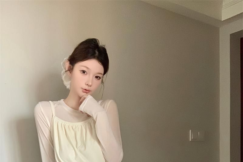 Set: Long-Sleeve Crew Neck Plain T-Shirt + Spaghetti Strap Lace Panel Drawstring Waist Mini A-Line Dress