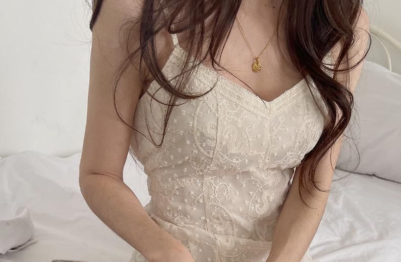 Spaghetti Strap V-Neck Lace Maxi A-Line Dress