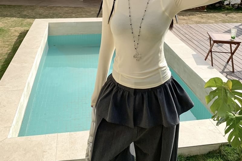 Crewneck Long-Sleeve Basic Tee