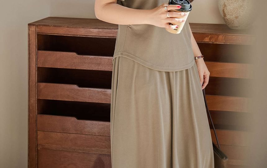 Scoop Neck Tee & High Waist Maxi Skirt Set