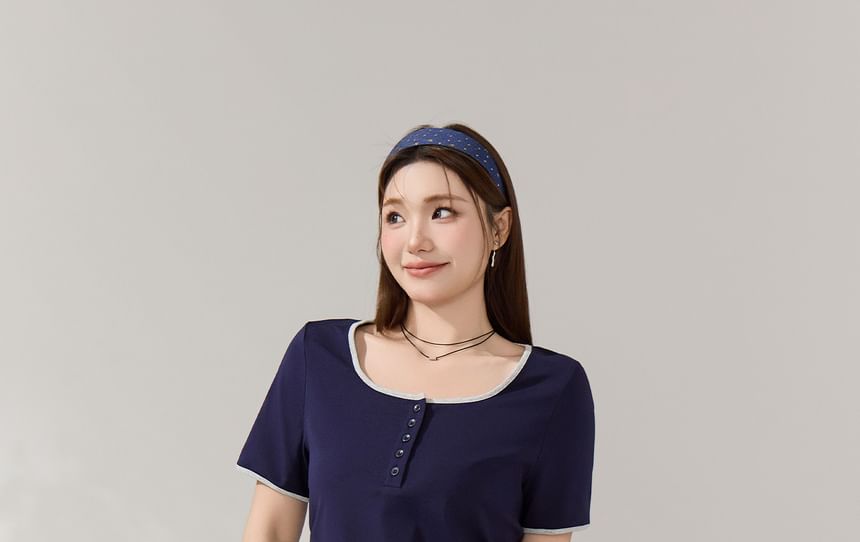 Square Neck Henley Contrast Trim Short-Sleeve Tee