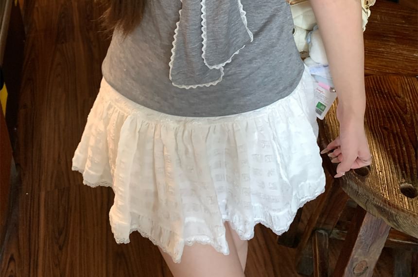 Short-Sleeve V-Neck Tie Neck Lace Trim T-Shirt