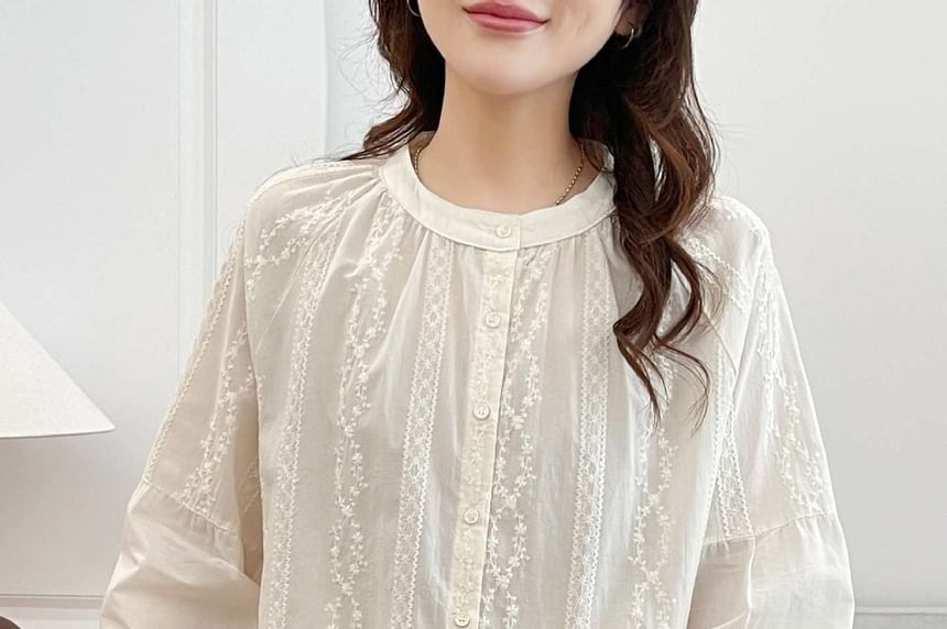 Long-Sleeve Collarless Lace Shirt