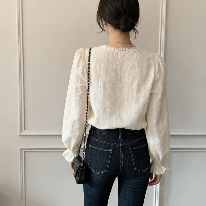Puff-Sleeve V-Neck Plain Lace Trim Blouse