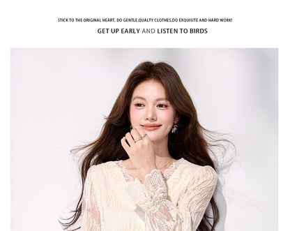 Long-Sleeve V-Neck Plain Lace Trim Blouse