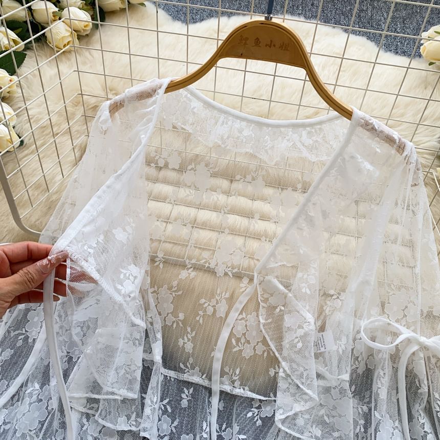 Puff-Sleeve V-Neck Lace Crop Top