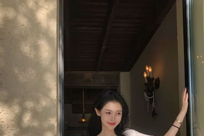 Short-Sleeve Crew Neck Plain T-Shirt / High Waist Plaid Asymmetrical Mini A-Line Skirt