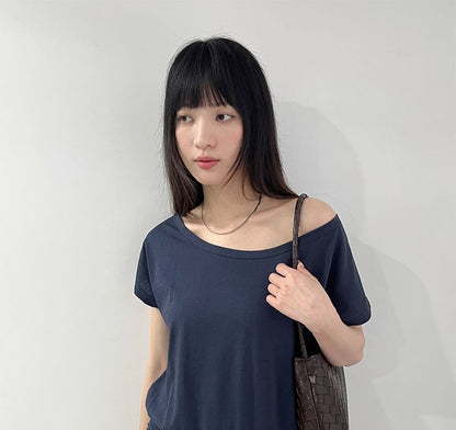 Short-Sleeve Round Neck Off Shoulder Plain T-Shirt