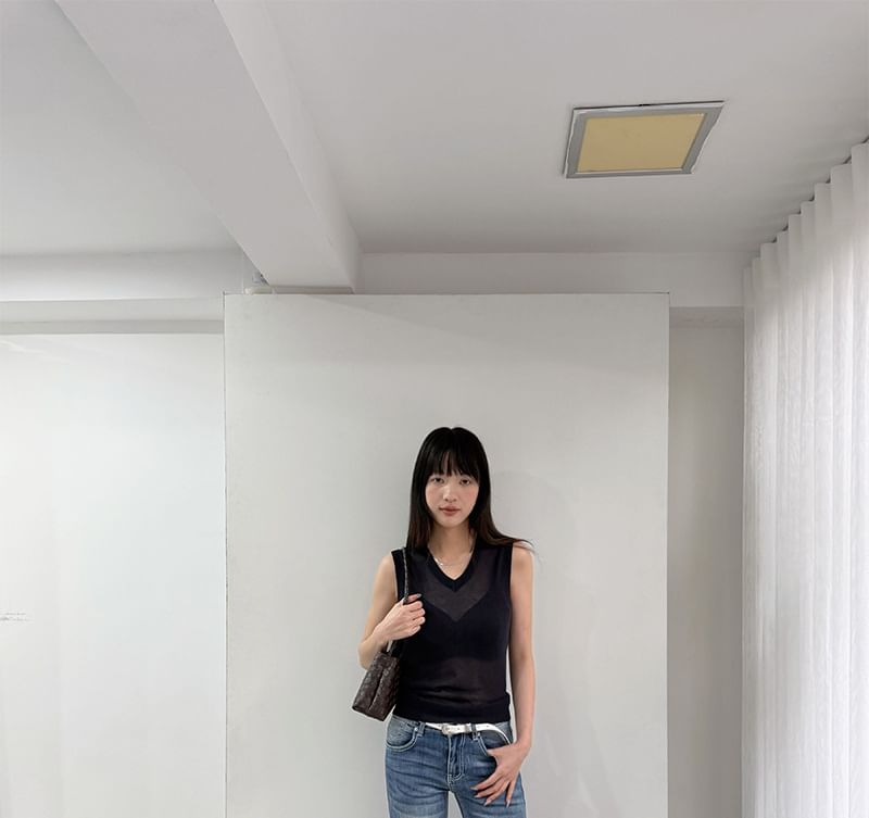 Sleeveless V-Neck Plain Knit Top