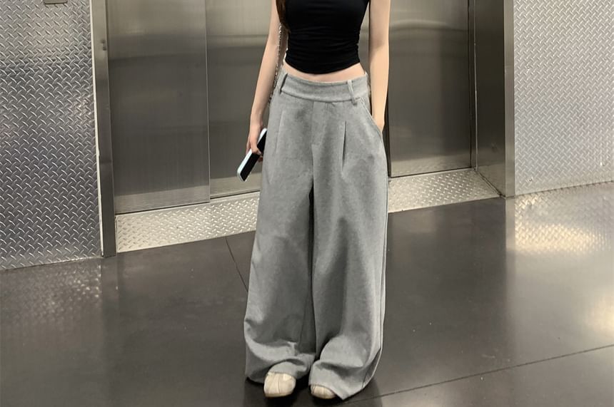Basic Scoop-Neck Camisole Top
