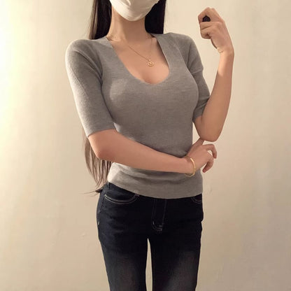 Elbow-Length Sleeve Scoop-Neck Ribbed Knit Tee