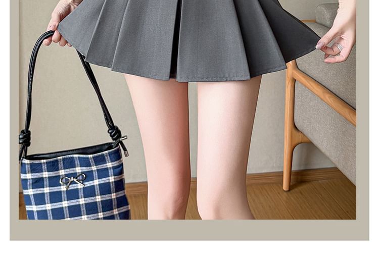 High Waist Plain Mini Pleated Skirt
