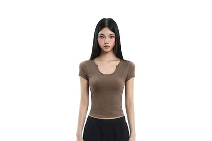 Notch-Neck Short-Sleeve Slim Crop Shirt