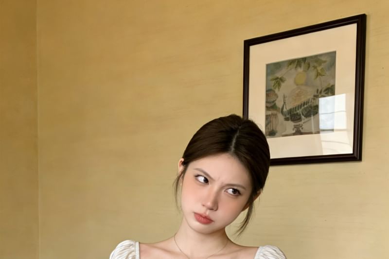Puff Sleeve Ruffle Hem Blouse