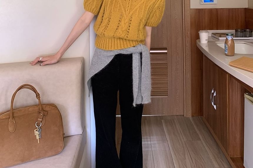 Puffed Sleeve Crew Neck Knit Top