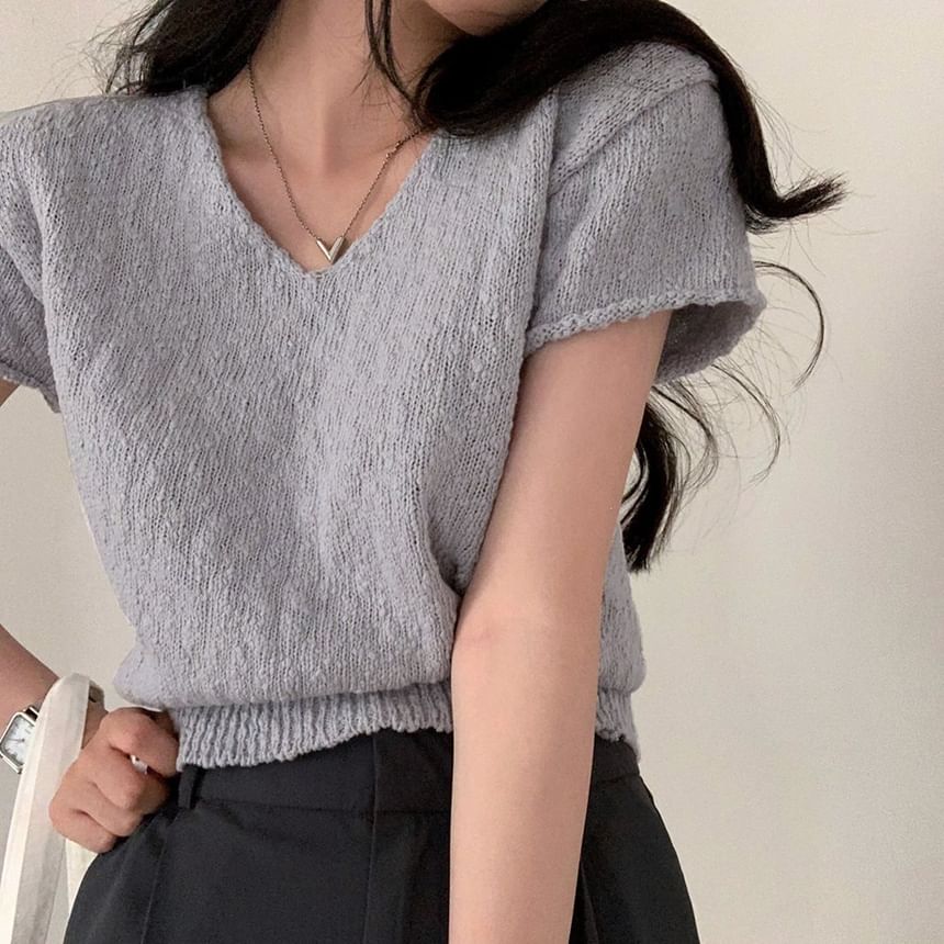 Cropped V-Neck Jersey Tee