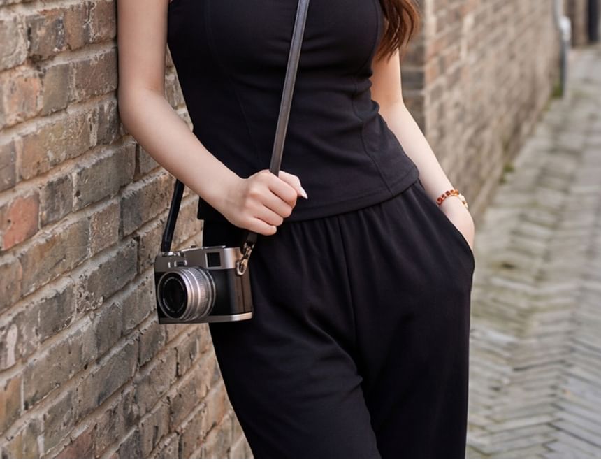 Plain Scoop Neck Tank
