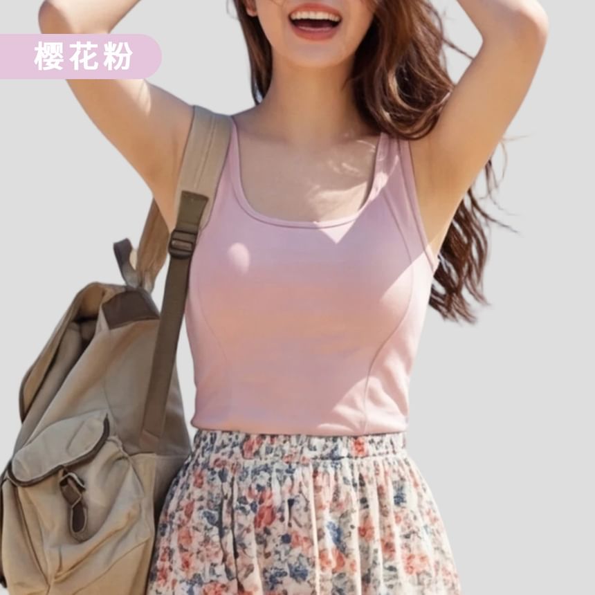 Plain Scoop Neck Tank