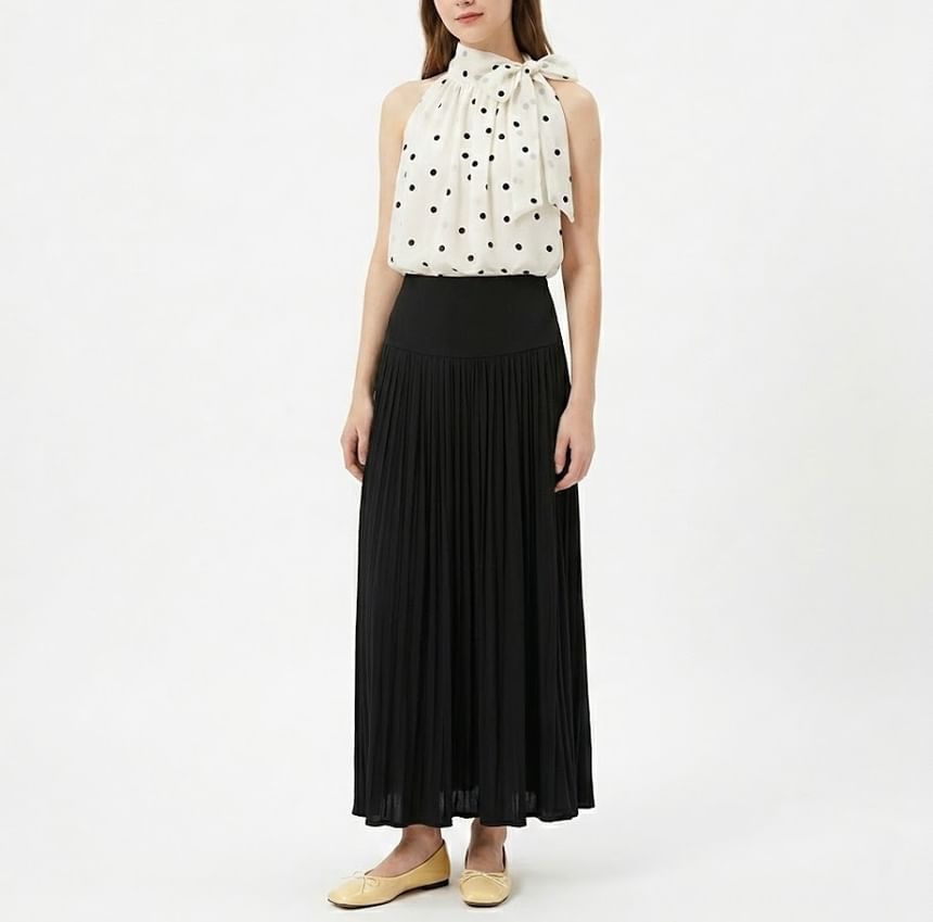 Pleated Flowy Maxi Skirt