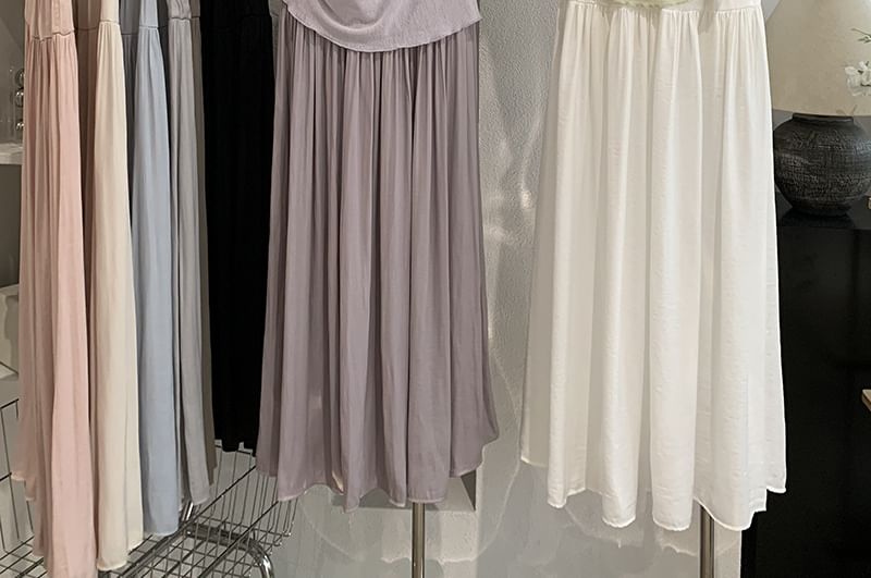 Pleated Flowy Maxi Skirt