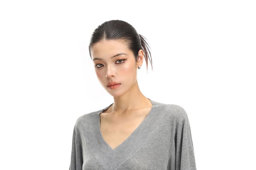 Short-Sleeve V-Neck Plain Knit Top