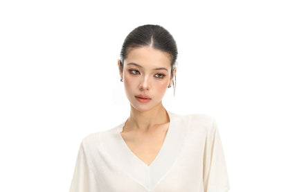 Short-Sleeve V-Neck Plain Knit Top