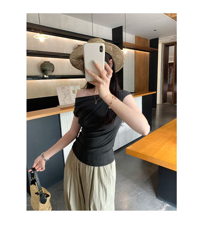 Off-Shoulder Short Sleeve Solid Cropped Blouse