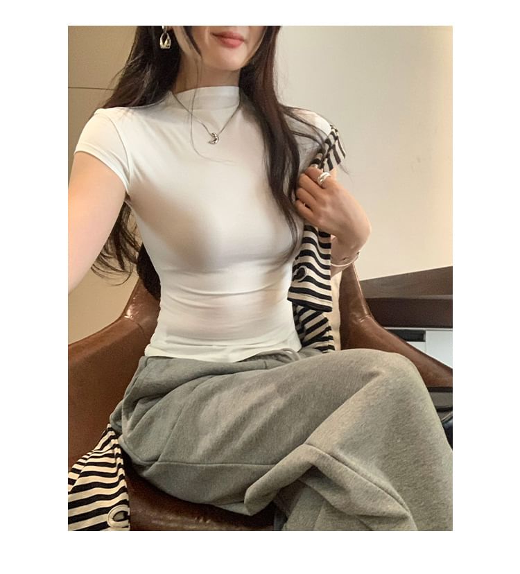 Mock Neck Cap Sleeve Solid Cropped Top