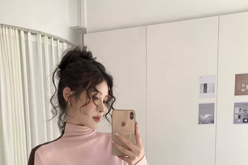 Turtleneck Long Sleeve Two Tone Slim Tee