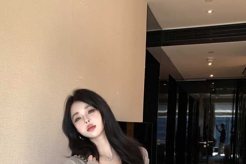 V-Neck Long Sleeve Cutout Tie Front Crop Top