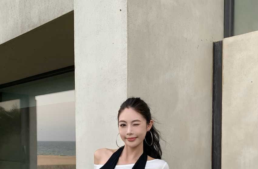 Mock Two-Piece Halter Cowl Neck Off-Shoulder Tee