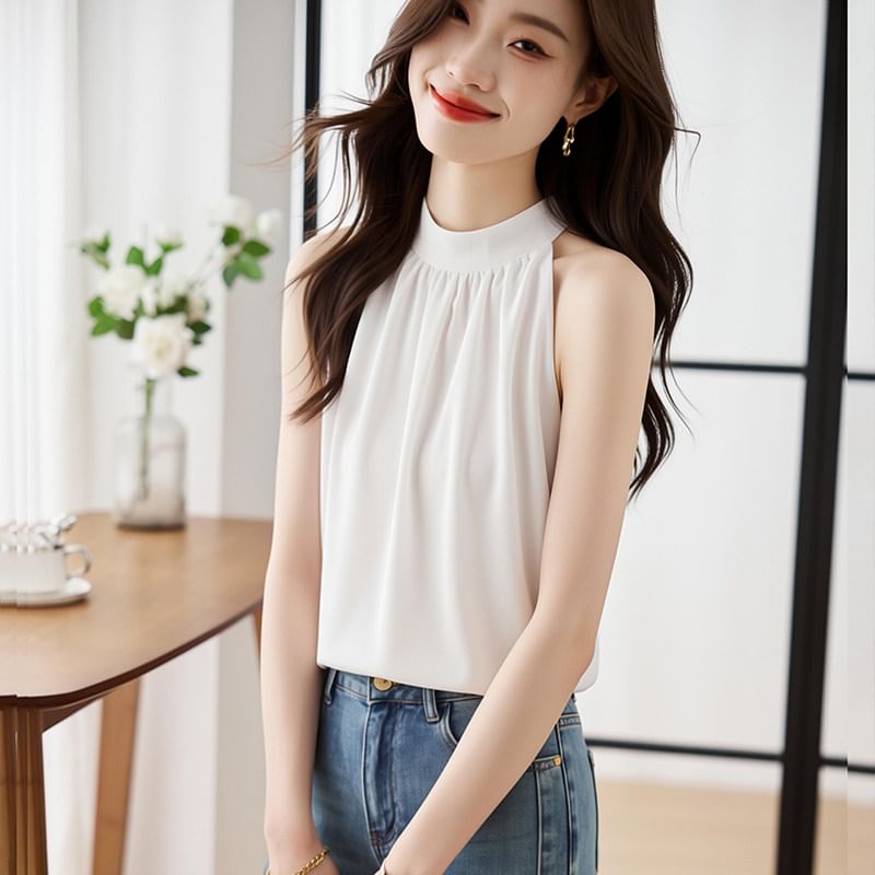 Sleeveless Crewneck Basic Blouse