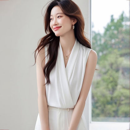 V-Neck Sleeveless Simple Blouse
