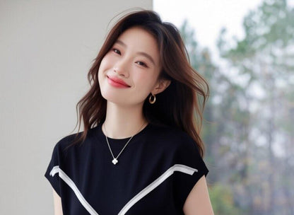 Two Tone Crewneck Short Sleeve Knit Top
