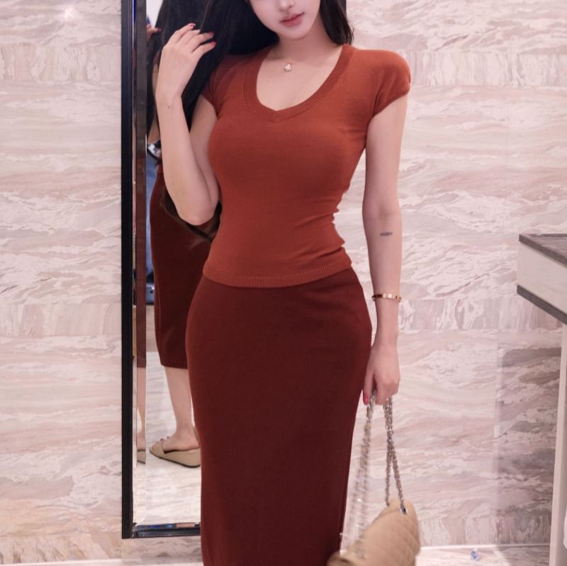 Ribbed Trim Scoop Neck Cap Sleeve Knit Top