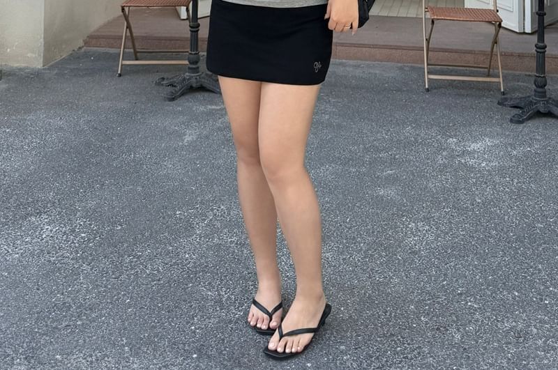 Plus Size Mid Rise Mini Pencil Skirt