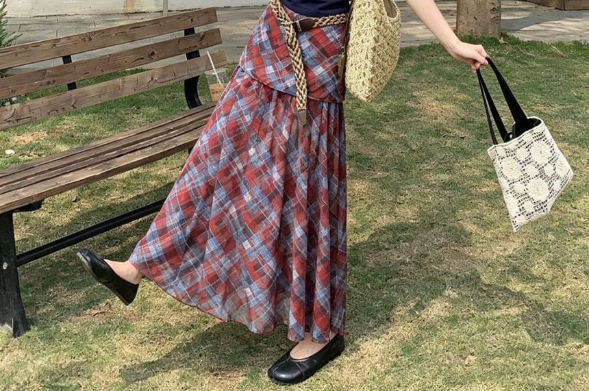 Set: Scoop Neck Plain Crop Camisole Top + High Waist Plaid Maxi A-Line Skirt