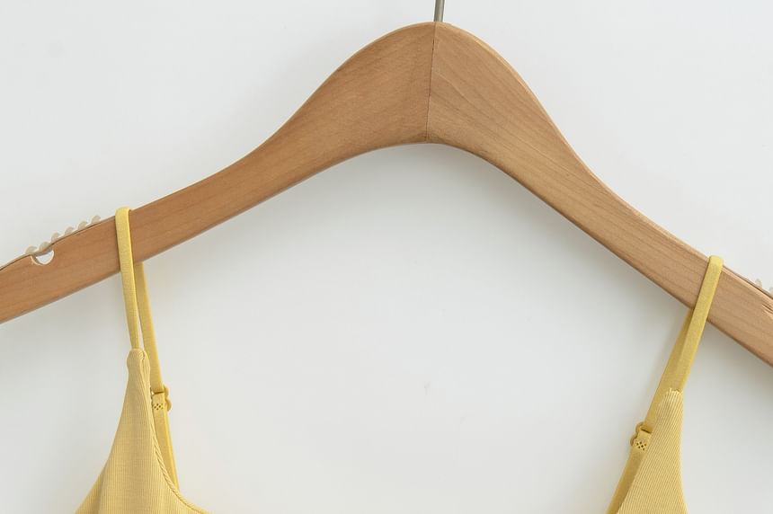 Spaghetti Strap Scoop Neck Crop Camisole Top