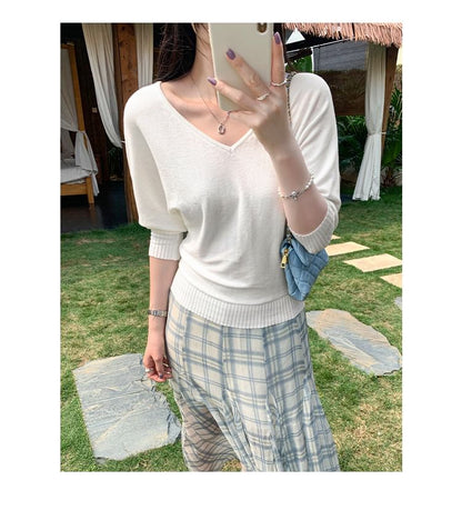 V-Neck Knit Top, 3/4 Sleeve