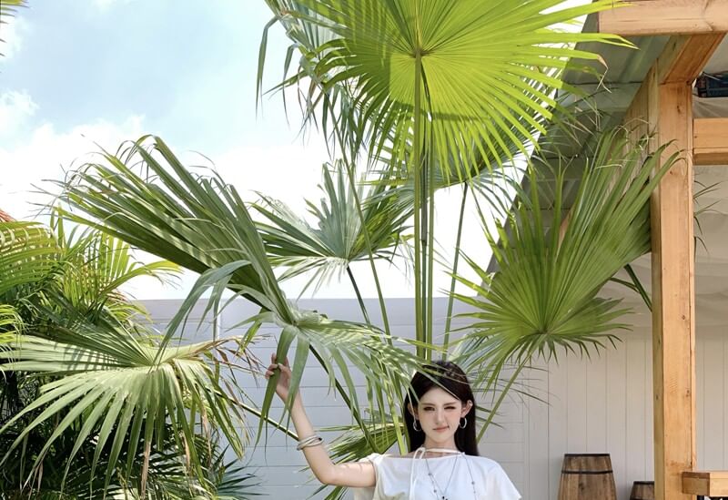 Off-Shoulder Short-Sleeve Slim T-Shirt