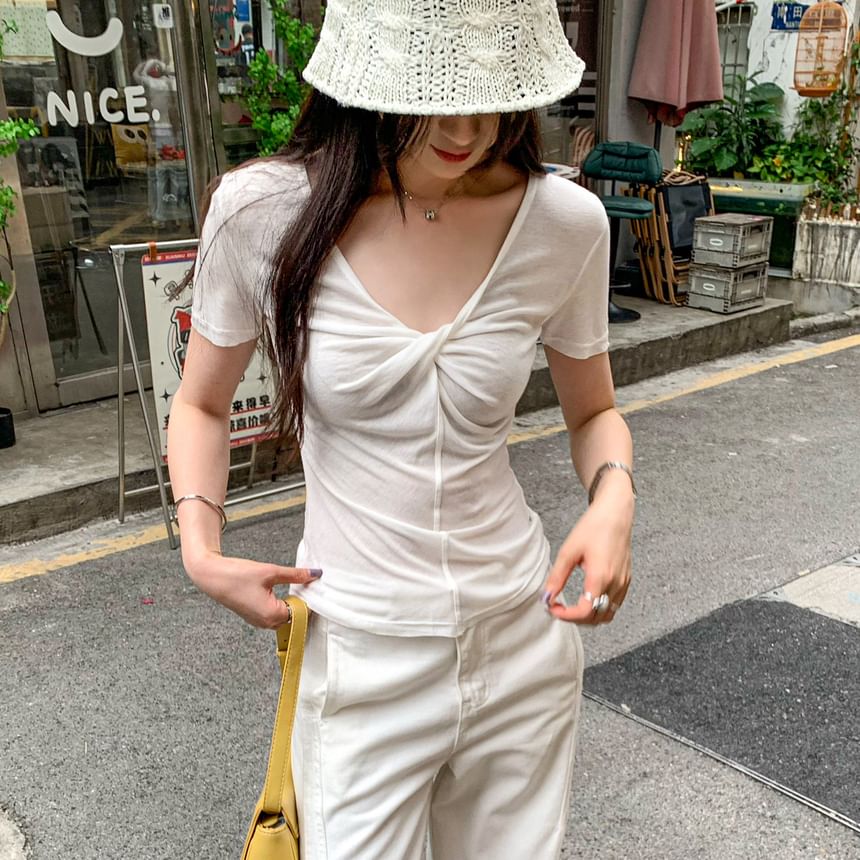 Twisted V-Neck Short-Sleeve Slim Tee