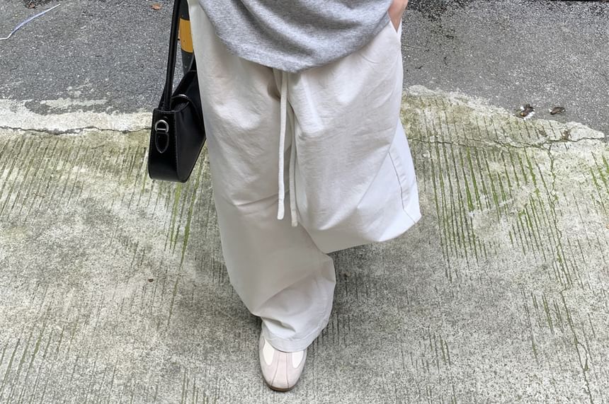 Two-Tone Mock Layer V-Neck Short Sleeve Tee