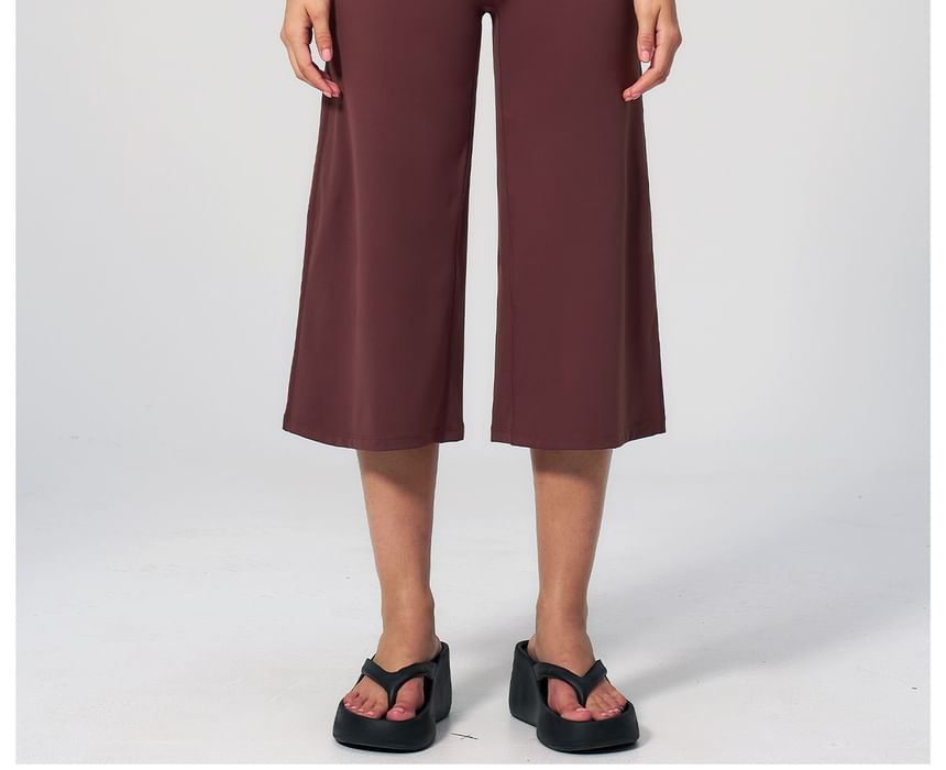 Cropped Camisole & Wide Leg Capri Pants Set