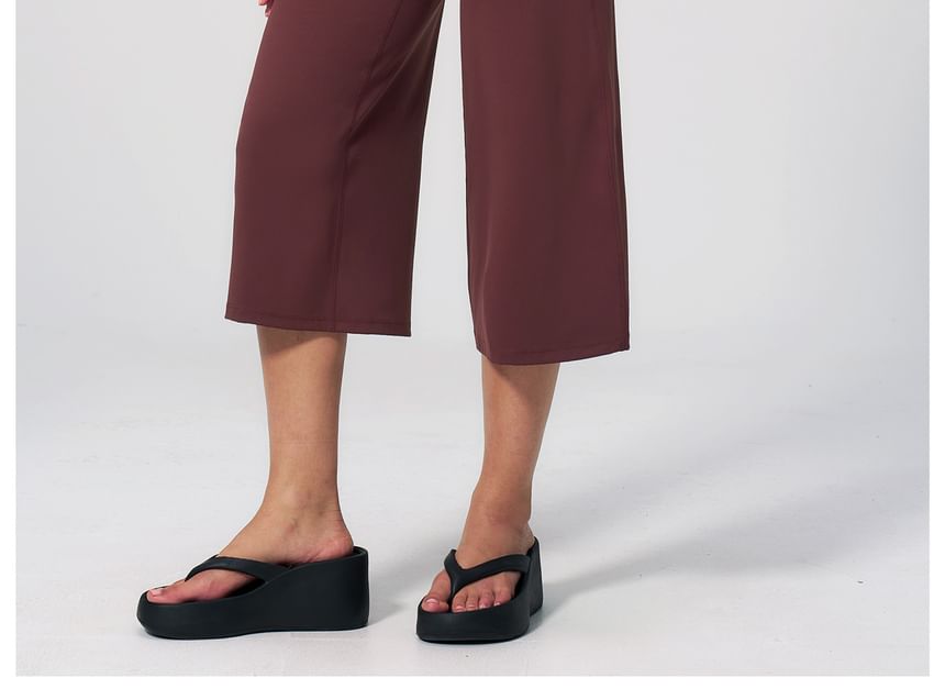Cropped Camisole & Wide Leg Capri Pants Set