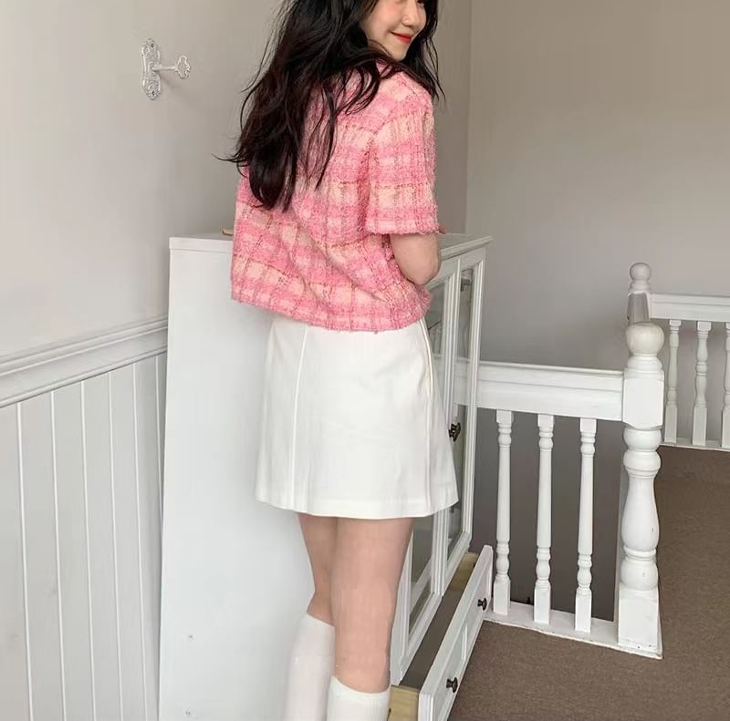 Short-Sleeve Crewneck Plaid Knit Top